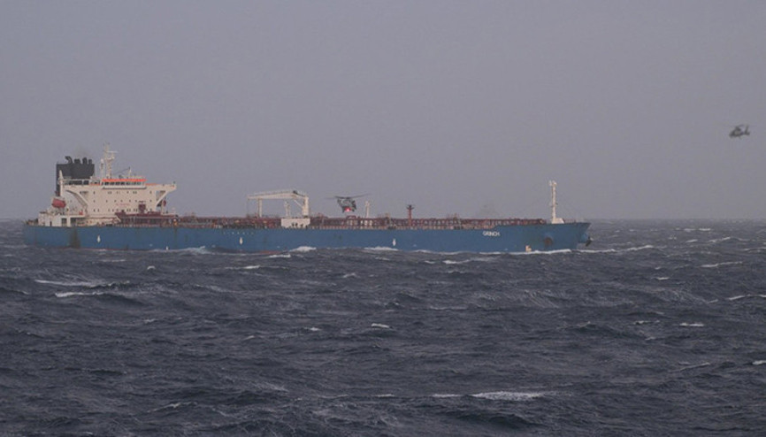 Macron duyurdu: Fransadan Rus tankere baskın