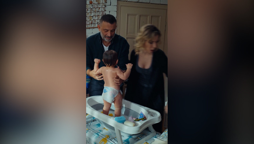 ‘Arka Sokaklar’da mutlu aile tablosu