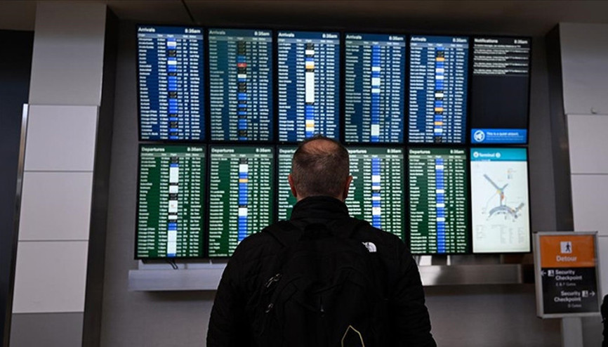Kar fırtınası hava trafiğini felç etti: 1000den fazla uçuş iptal
