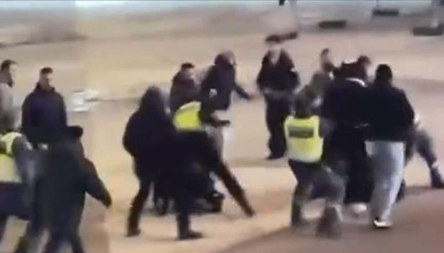 İsveç’te skandal: YPG yandaşları Filistin bayraklı gence saldırdı