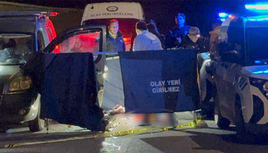 Yasak ilişki yaşadığı sevgilisini boğazını keserek öldürdü