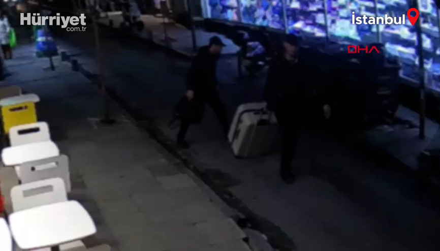 Şişlideki kadın cinayetinde şüphelilerin cesedi valiz ile taşıdıkları anlar kamerada