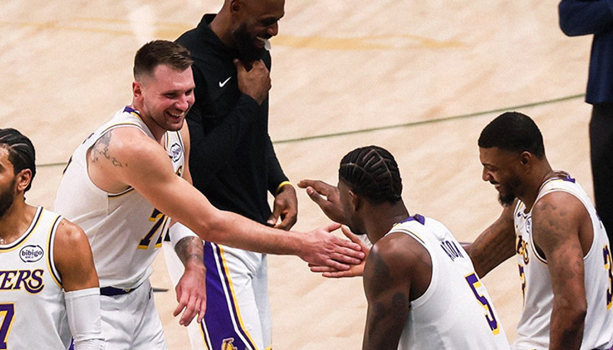 Luka Doncic 33 sayı attı Lakers deplasmanda kazandı