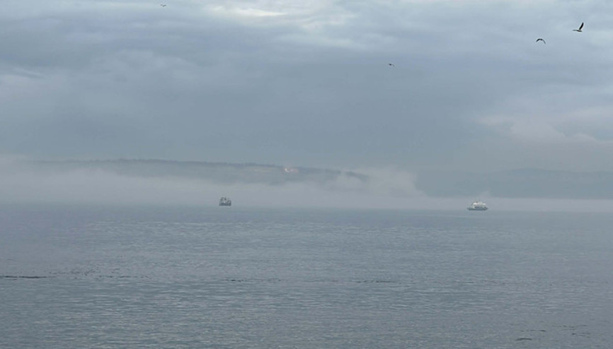 Çanakkale Boğazında sis etkisini kaybetti, ulaşım normale döndü