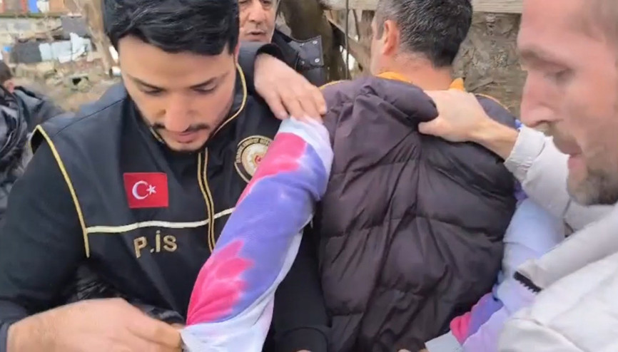 İstanbul- 11 yıl 7 ay hapis cezasıyla aranan şüpheli Bakırköyde yakalandı
