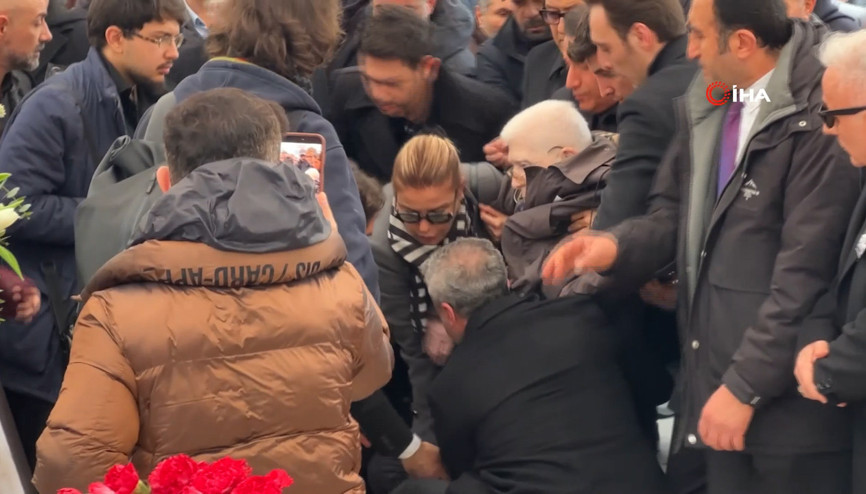 Oyuncu İzzet Günay fenalık geçirdi