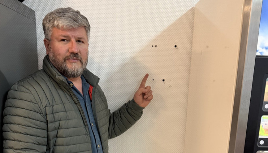 Camideki bağış kutusunu çaldı