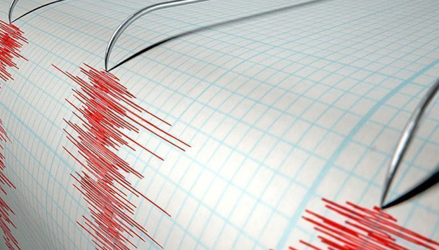 Endonezyada 5,7 büyüklüğünde deprem