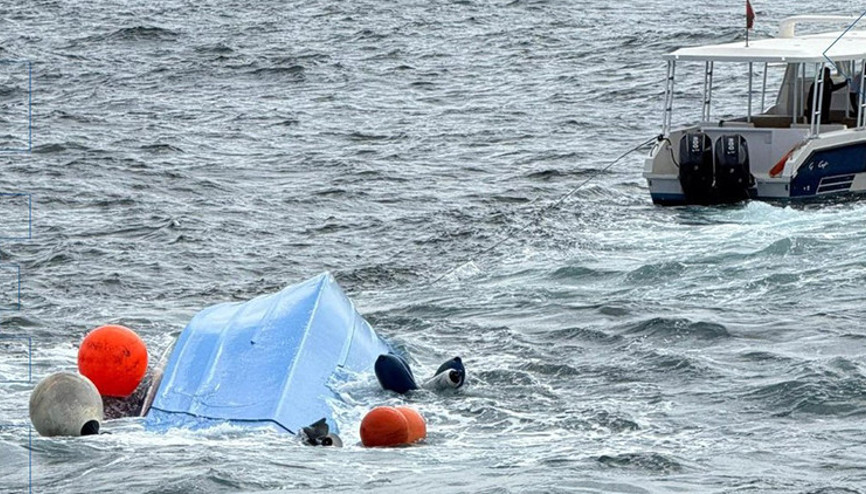 Ummanda turistleri taşıyan tekne battı: 3 kişi yaşamını yitirdi