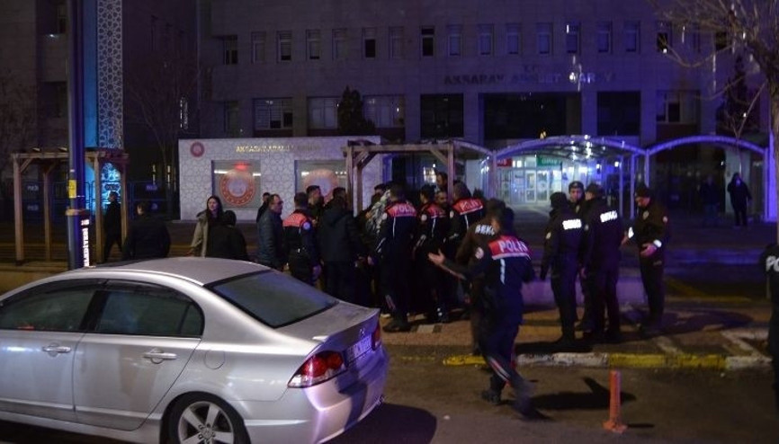 Cinayet davasında 2 aile arasında kavga… Polis müdahale etti: 7 gözaltı