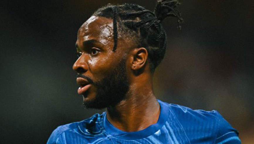 Chelsea, Raheem Sterlingin sözleşmesini feshetti