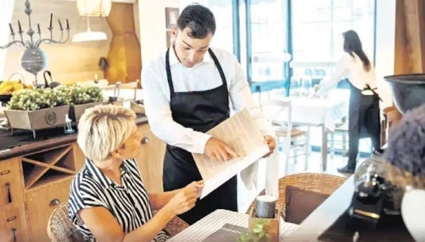 Restoranlarda kuver kalkıyor
