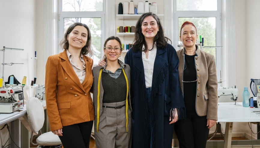 Kolektif Etki Programı Derneği ve Tekstil Atölyesi kadınlarla birlikte tekstil sektöründe dönüşüme öncülük ediyor