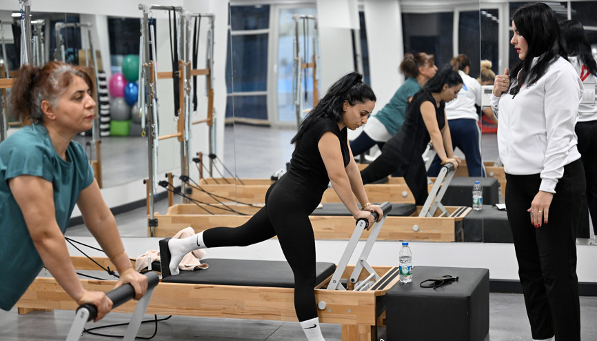 Kadınlar pilates kursuyla bedenen ve ruhen güçleniyor