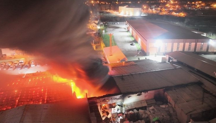 Son dakika haberi: Düzcede strafor fabrikasında yangın