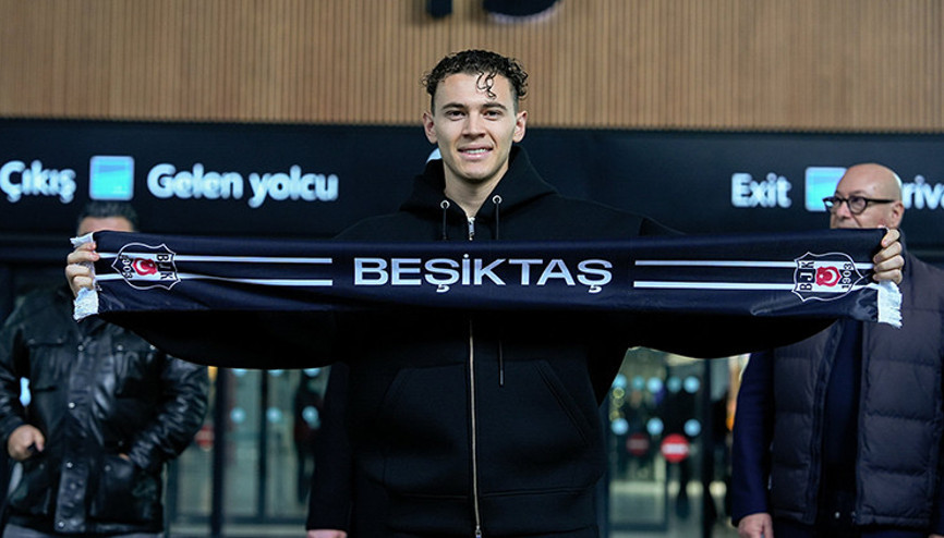 Beşiktaşın yeni transferi Asllani İstanbulda