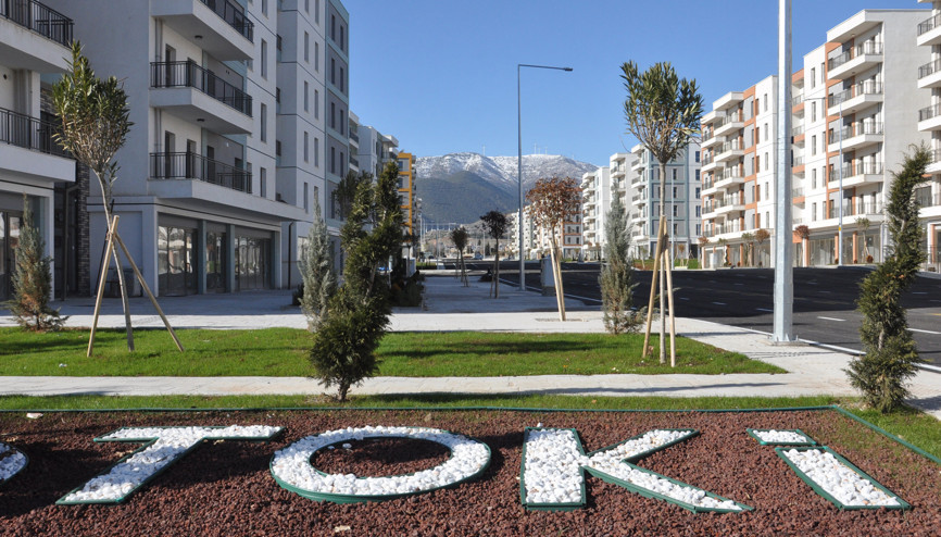 Depremin vurduğu Nurdağında 4 bin 125 aile yeni evlerine yerleşti