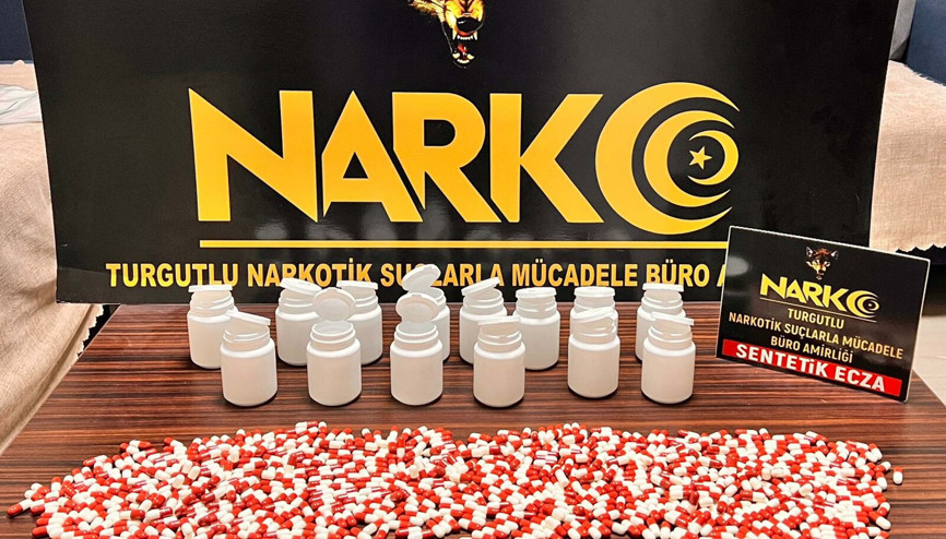 Manisada 1730 sentetik hap ele geçirildi; 5 tutuklama
