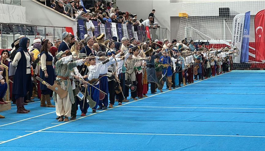 Kütahya’da Geleneksel Türk Okçuluğu şöleni başladı