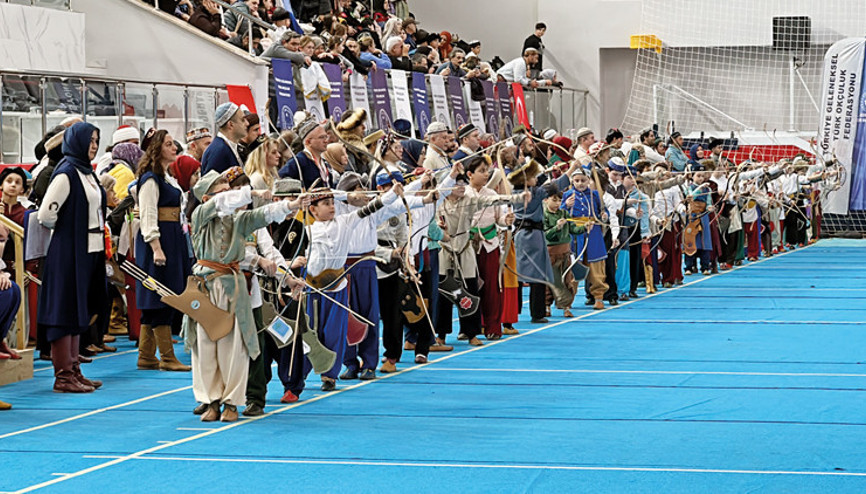 Kütahya’da okçuluk şöleni