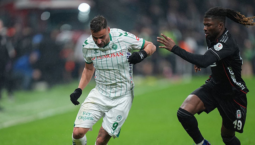 Deniz Türüçten hakem yönetimine sert tepki: Milli Takım oyuncusu olarak utanıyorum