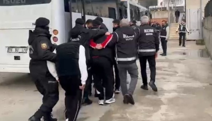 Silahlı eylem ve soygun hazırlığındaki 3 şüpheli, kaldıkları otelde yakalandı