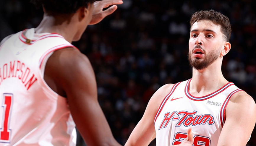 Alperen Şengünden galibiyete double-doublelık katkı