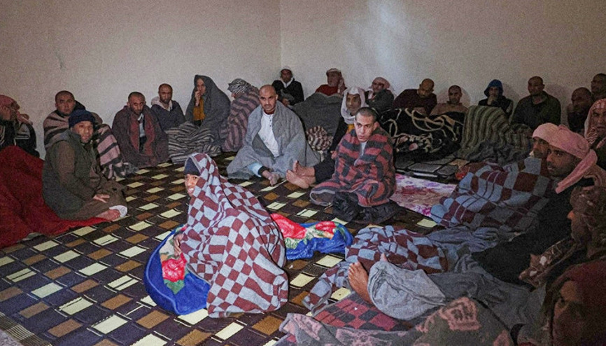 Irak, Suriyeden gönderilen DEAŞlı tutukluları teslim aldı