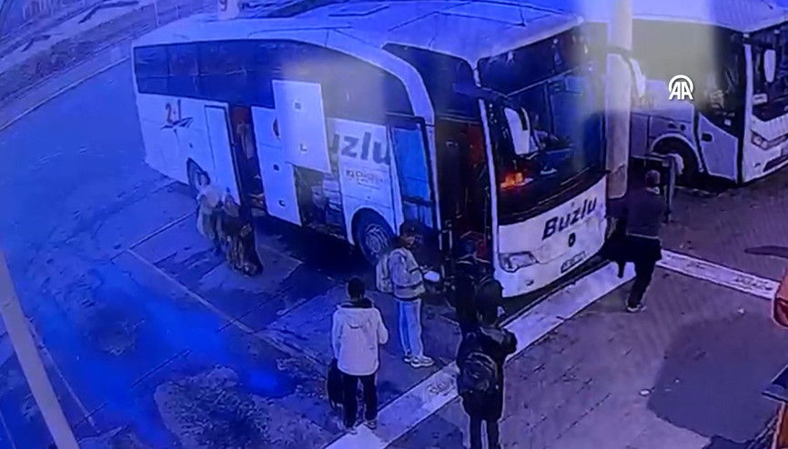 Antalyada devrilen yolcu otobüsünün Isparta Otogarı’ndaki görüntüleri ortaya çıktı