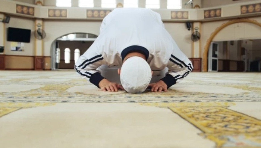 Berat Kandili önemi ve anlamı | Berat Kandili ne demek, nedir Berat gecesi ne oldu Berat Kandili ile ilgili hadisler ve ayetler neler Diyanet bilgileri