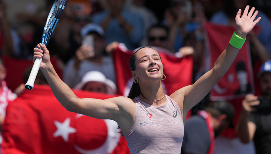 Zeynep Sönmezden tarihi yükseliş