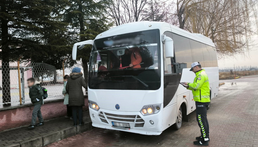 Okul servisleri denetlendi Okul servisleri denetlendi