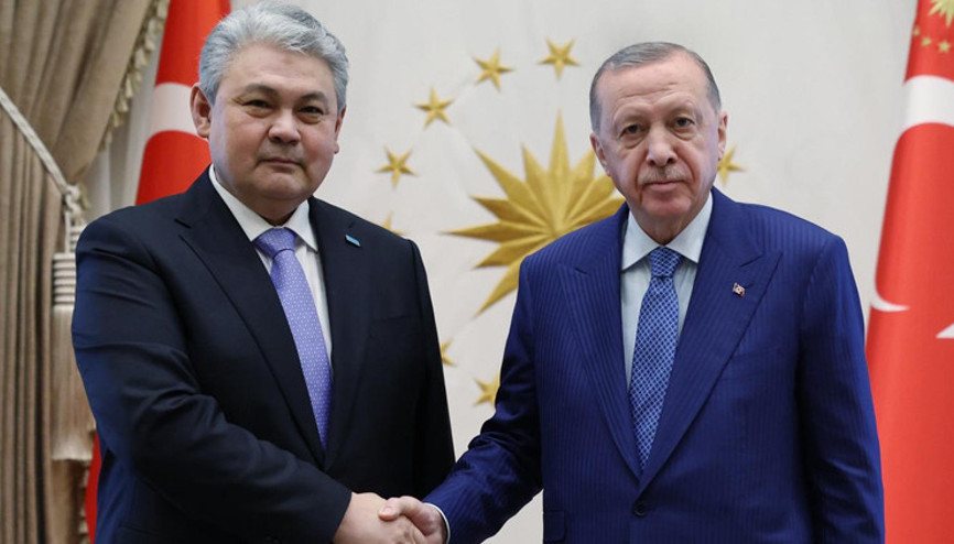 Erdoğan, Kazak bakanı kabul etti