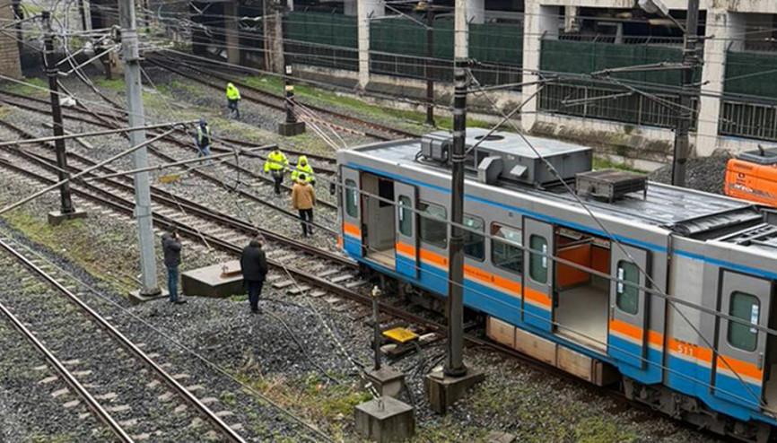 Son dakika: İstanbulda metro raydan çıktı