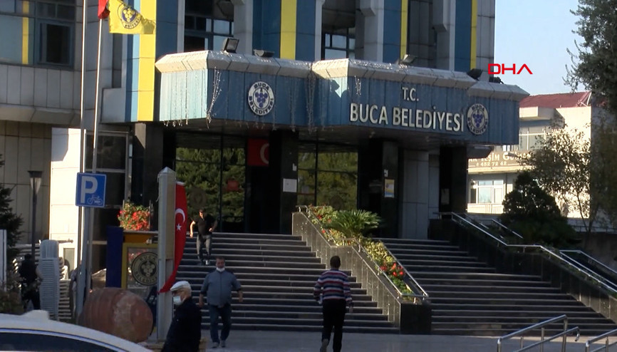 İzmir’in Buca Belediyesi’ne operasyon: 28 gözaltı kararı İzmir’in Buca Belediyesi’ne operasyon: 28 gözaltı kararı