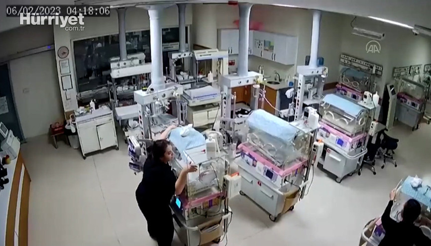 Ölümü göze alıp, bebekleri yalnız bırakmadılar