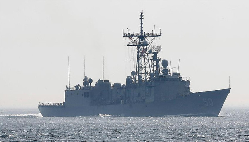 ABD Donanması, Pasifikte bir gemiyi vurdu