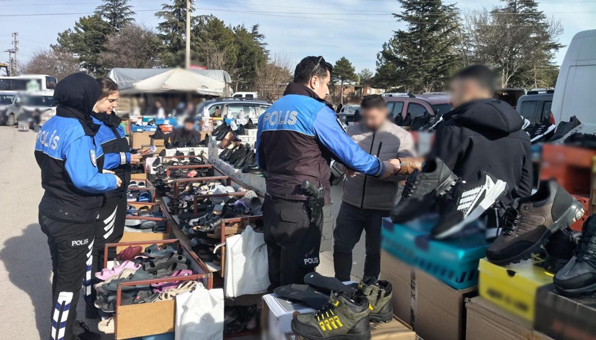 Pazar esnafı bilgilendirildi Pazar esnafı bilgilendirildi