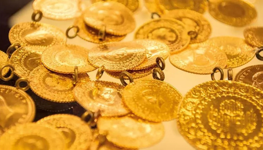 Altın ve gümüş dalgalı seyirde