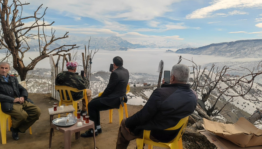 Hakkari’de sis etkili oldu