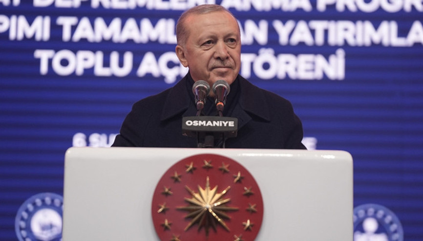 Bitmez dedikleri evler bitti | Cumhurbaşkanı Erdoğan: Deprem turistlerinin atmadıkları iftira kalmadı Bitmez dedikleri evler bitti | Cumhurbaşkanı Erdoğan: Deprem turistlerinin atmadıkları iftira kalmadı