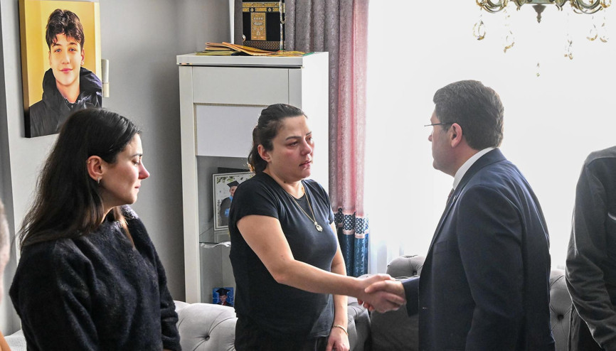 Bakan Tunç’tan Atlas Çağlayan’ın ailesine ziyaret