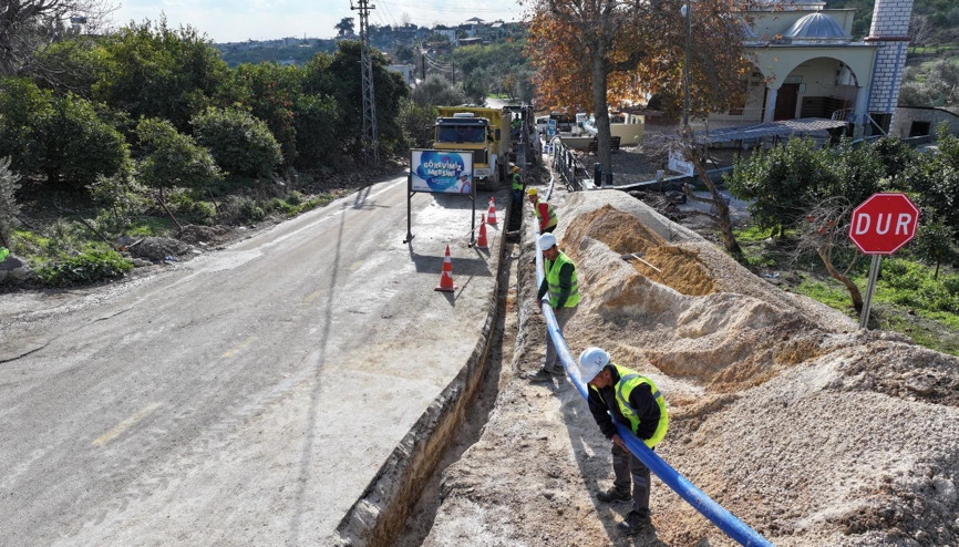Erdemlide içme suyu hatları yenilendi