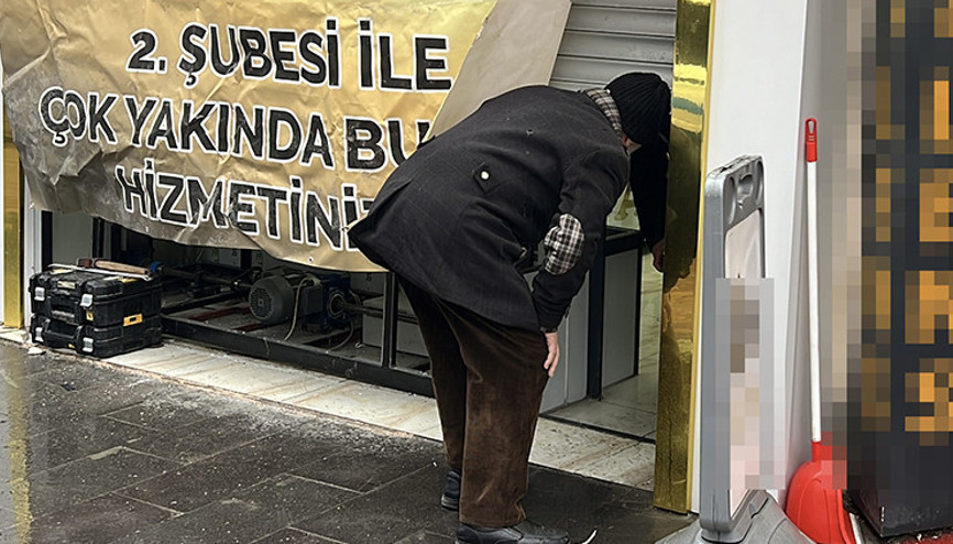 Forkliftle kuyumcuya girip soygun yaptılar