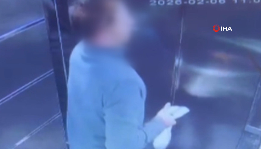 Dedektif gibi iz süren apartman yönetimi, asansördeki idrar kokusunun kaynağının kargocu olduğunu tespit etti