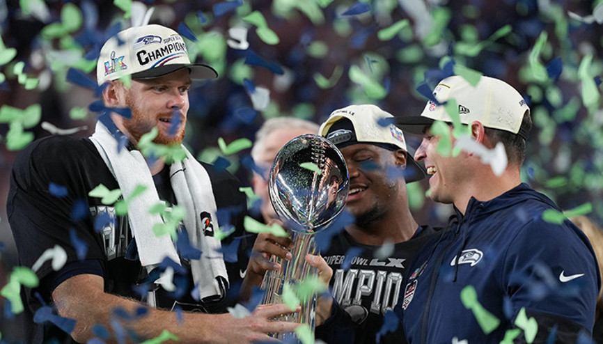 Super Bowlda şampiyon belli oldu: Trump küplere bindi