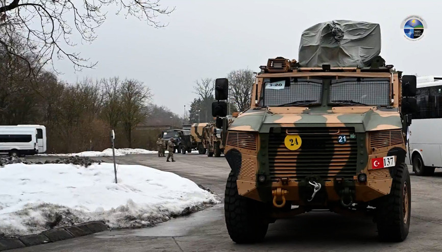 Mehmetçik Almanyada gövde gösterisine hazırlanıyor NATO Birlikte güçlüyüz etiketi ile paylaştı