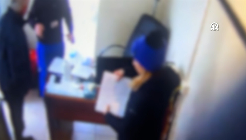 İstanbulda devlet hastanesinde görevli 2 doktor rüşvet suçlamasıyla gözaltına alındı