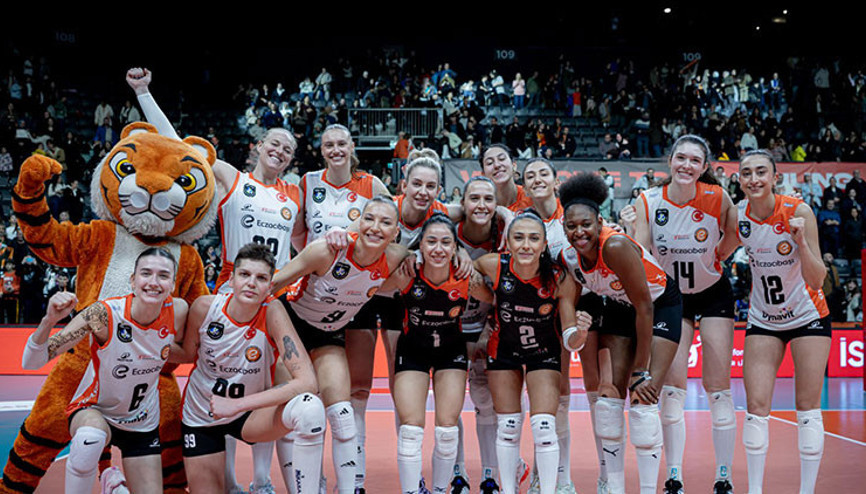 Eczacıbaşı Dynavit, evinde set vermeden galip