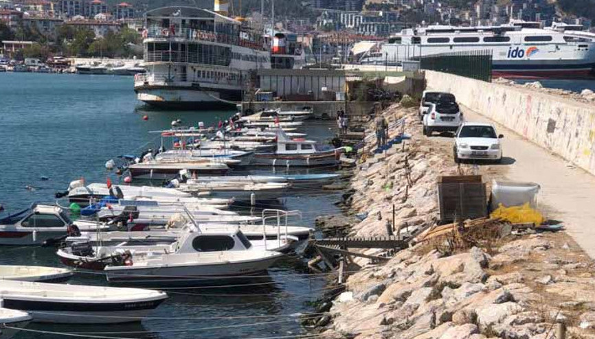 Bursada korkunç olay 5 yaşındaki oğlu ile denize atladı... Çocuk hayatını kaybetti, anne kurtuldu